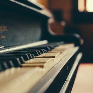 帅老头口交老头互吃
